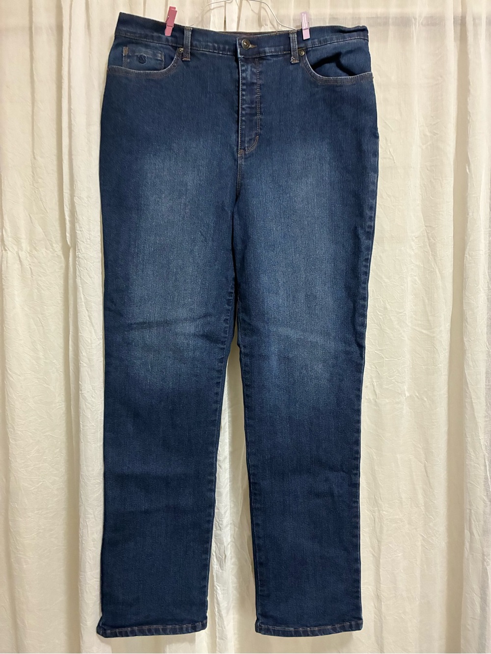 Gloria Vanderbilt Straight Leg Jeans in Dark Blue Wash